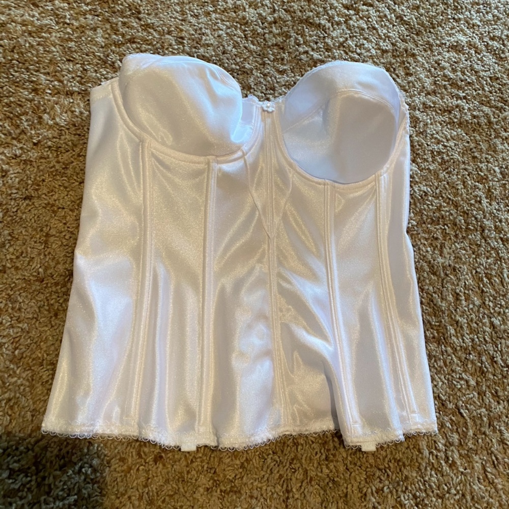 Women’s corset- never worn size 36c
